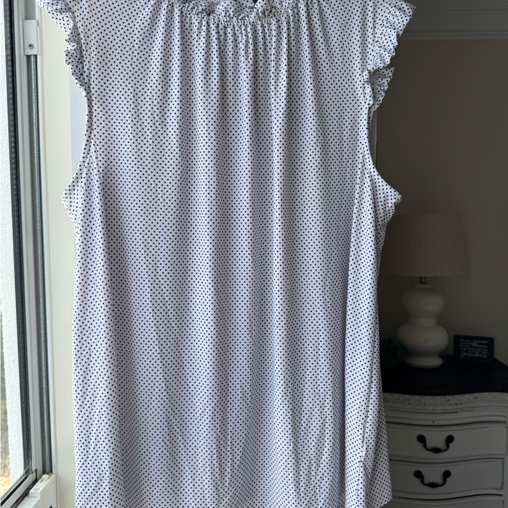 Adrianna Papell Black and White Sleeveless Ruffled Blouse